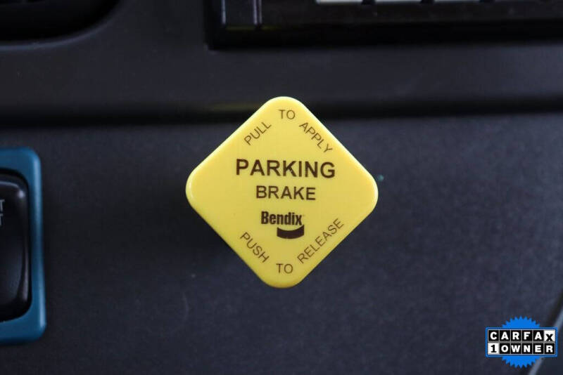 2018 Freightliner M2 106