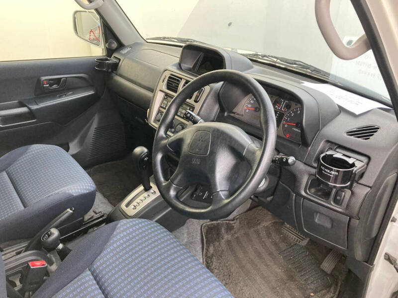 2000 Mitsubishi Pajero