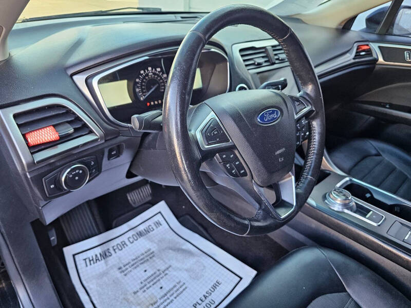 2017 Ford Fusion SE