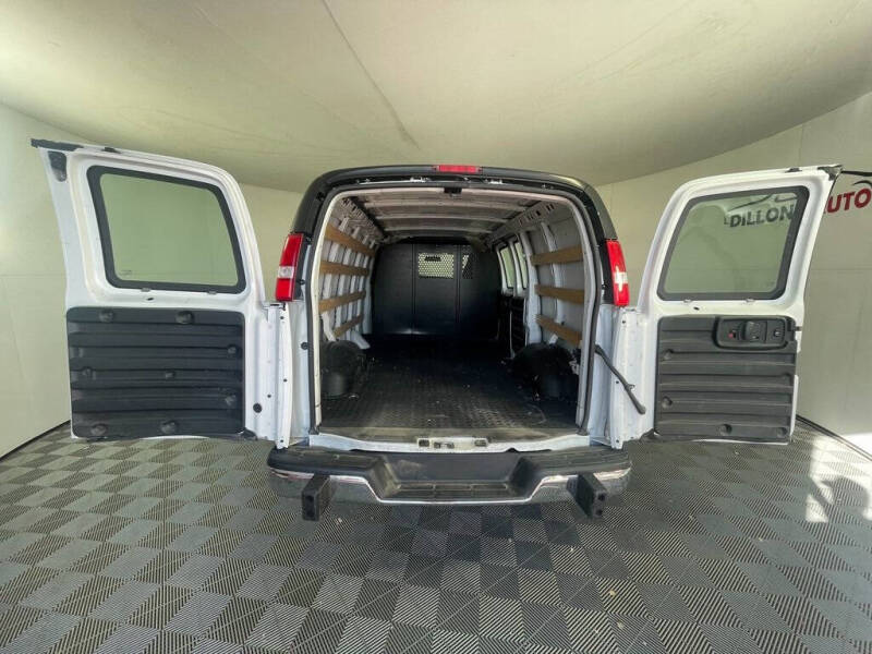 2023 GMC Savana 2500