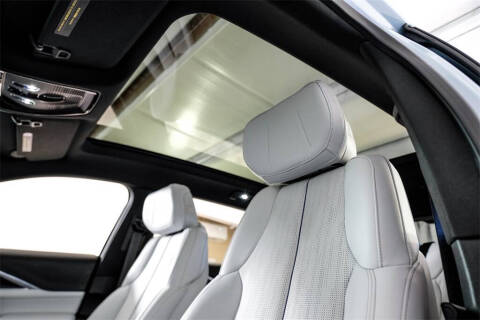 2024 Cadillac LYRIQ Luxury 1