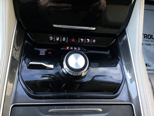 2023 Jeep Wagoneer L