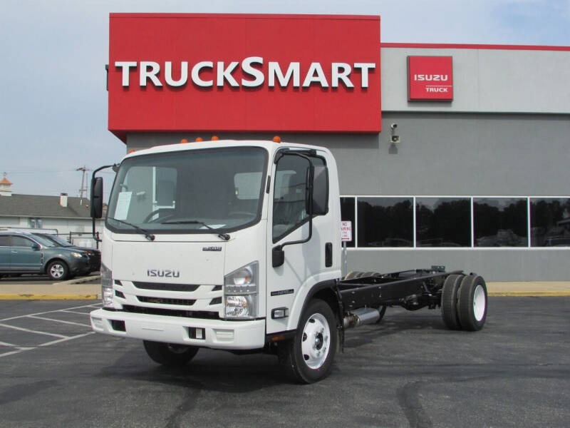 2022 Isuzu NPR-HD