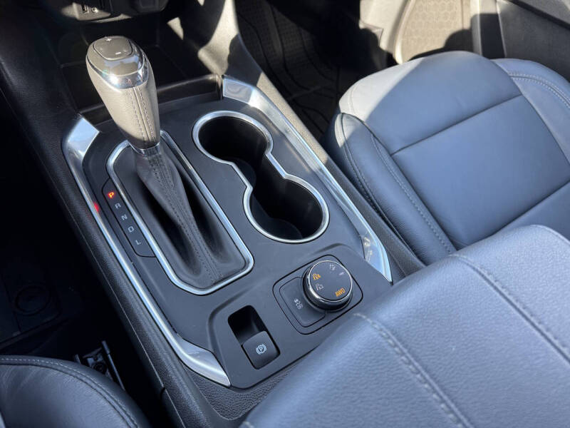 2020 Chevrolet Traverse LT Leather