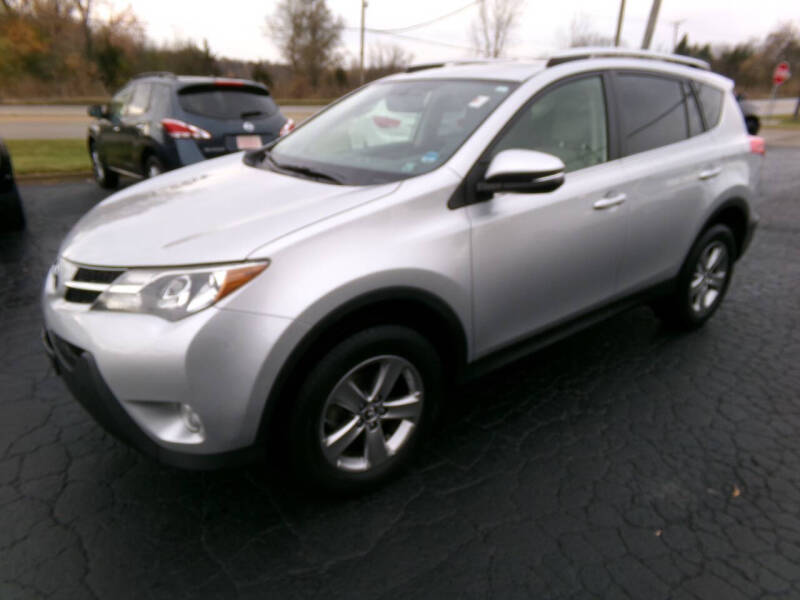 2015 Toyota RAV4 XLE's photo