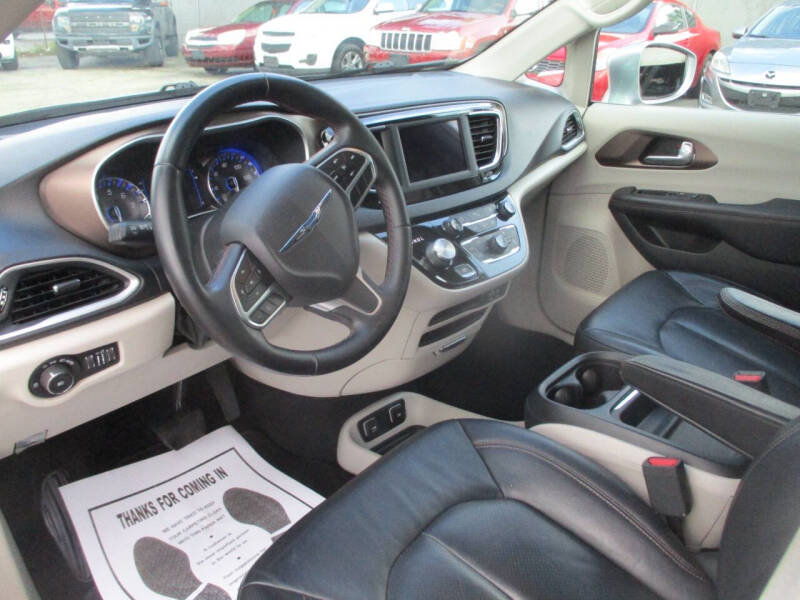 2018 Chrysler Pacifica Touring L