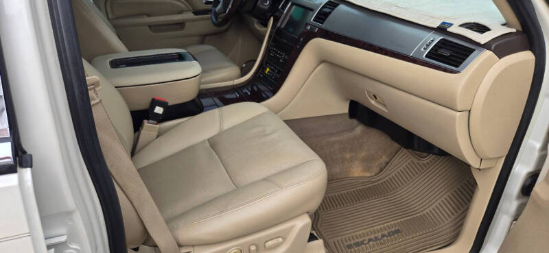 2013 Cadillac Escalade ESV Luxury