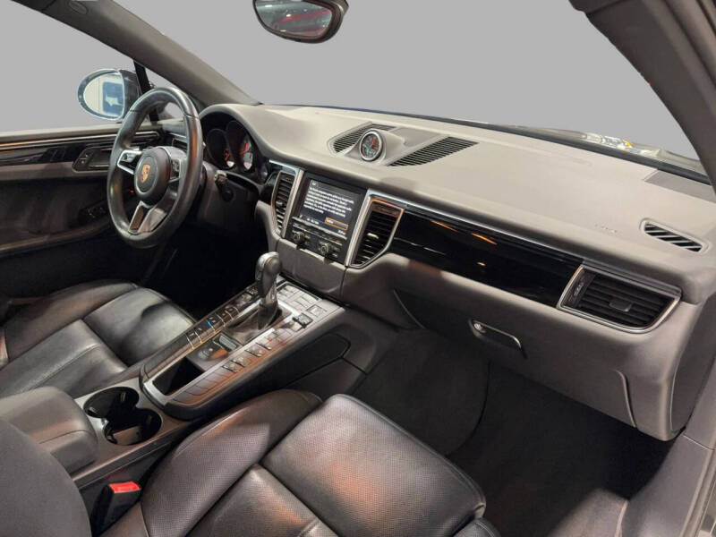 2016 Porsche Macan S