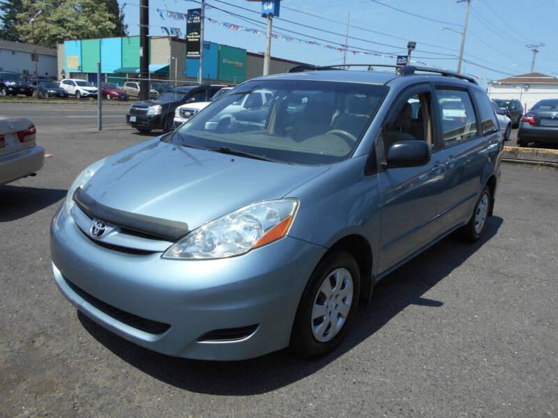 2006 Toyota Sienna for sale at Family Auto Network in Portland OR