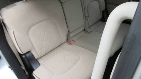 2017 Nissan Armada SV