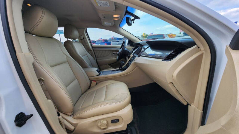 2014 Ford Taurus SEL