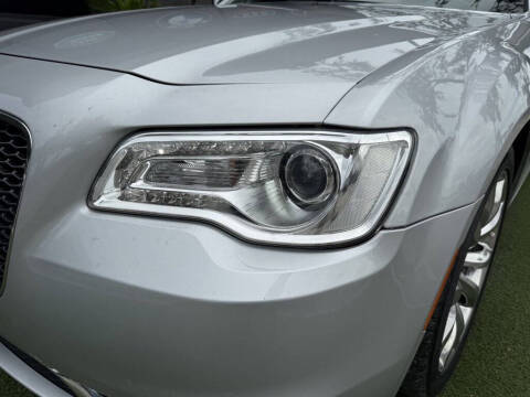 2020 Chrysler 300 Limited