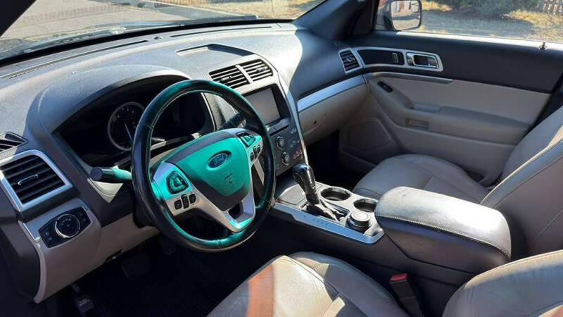 2011 Ford Explorer XLT