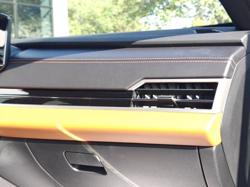 2025 Mitsubishi Outlander PHEV SEL