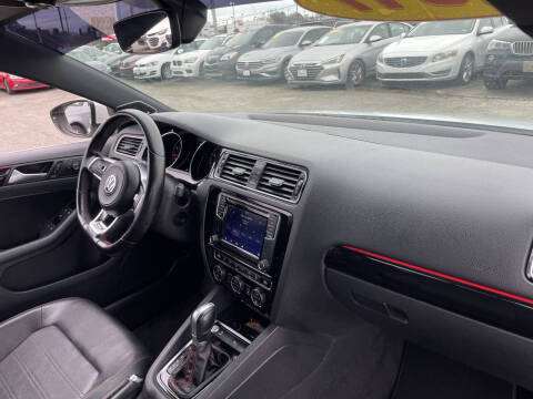 2017 Volkswagen Jetta 2.0T GLI