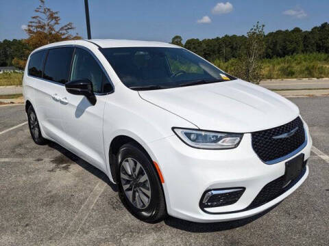 2025 Chrysler Pacifica Plug-In Hybrid