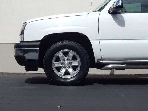 2005 Chevrolet Avalanche 1500 LS