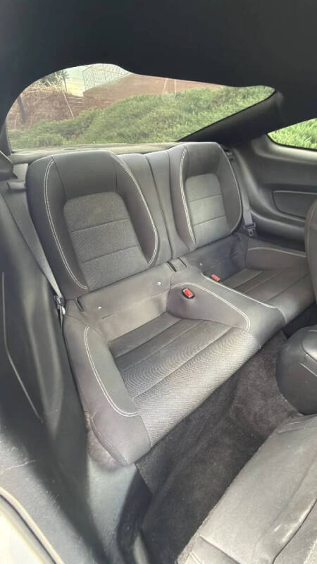 2015 Ford Mustang V6