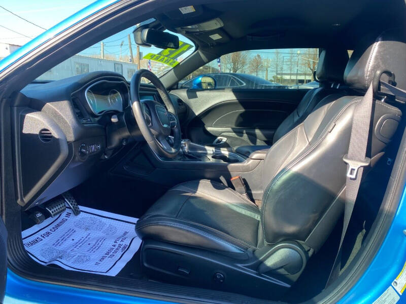 2015 Dodge Challenger SXT Plus