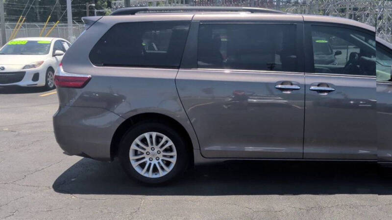 2016 Toyota Sienna