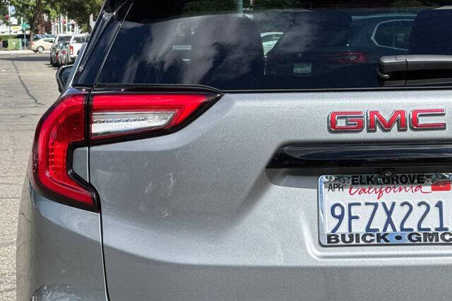2023 GMC Terrain SLT