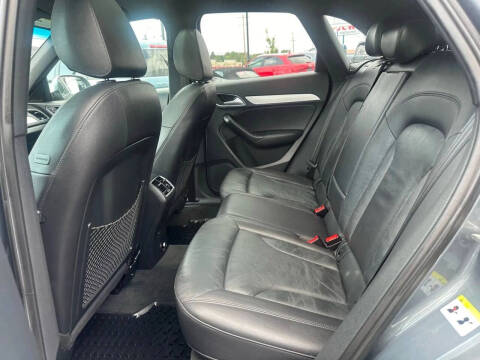 2017 Audi Q3 2.0T Premium