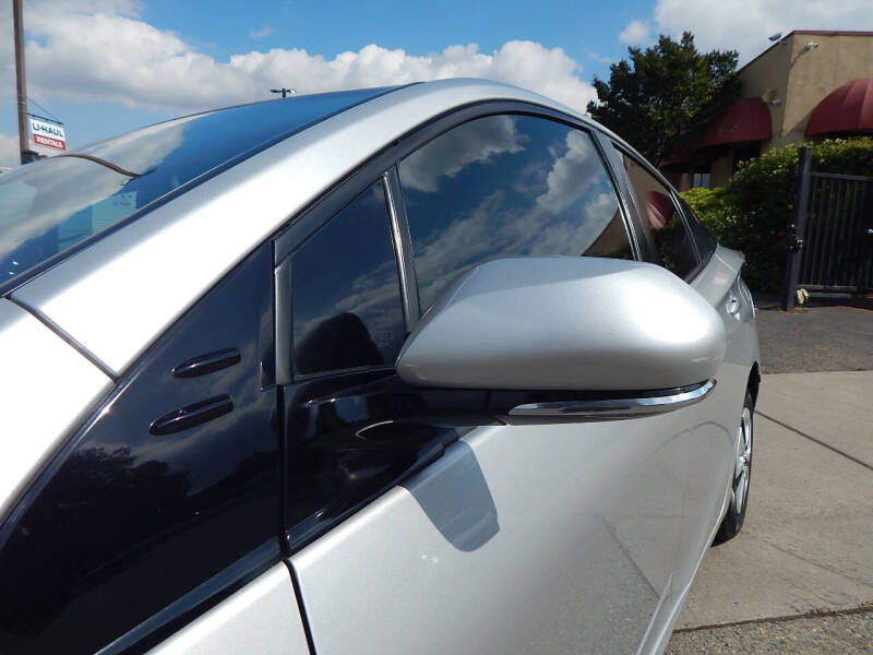 2017 Toyota Prius Two