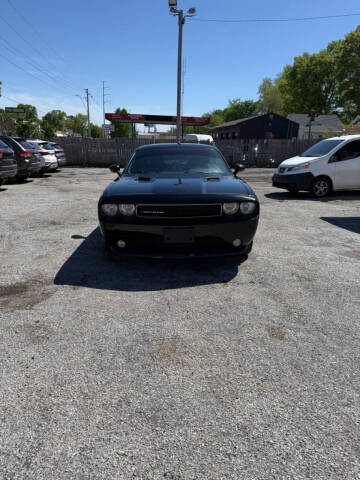 2013 Dodge Challenger SXT Plus