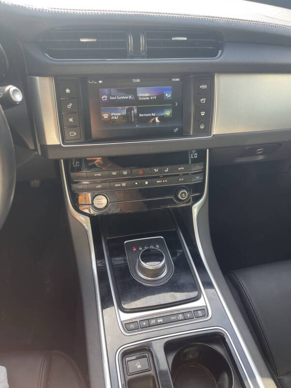 2017 Jaguar XF 35t Premium