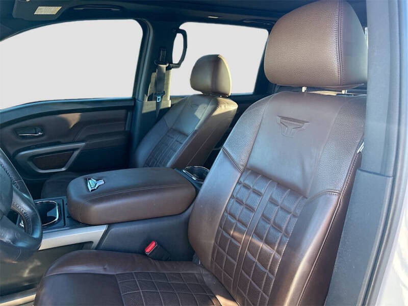 2022 Nissan Titan Platinum Reserve