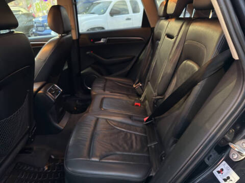 2012 Audi Q5 3.2 quattro Premium Plus