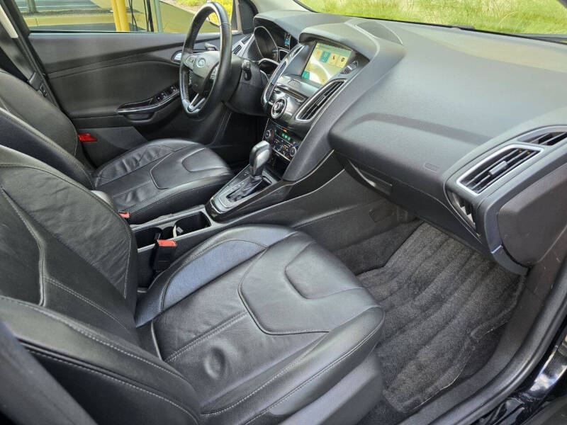 2017 Ford Focus Titanium