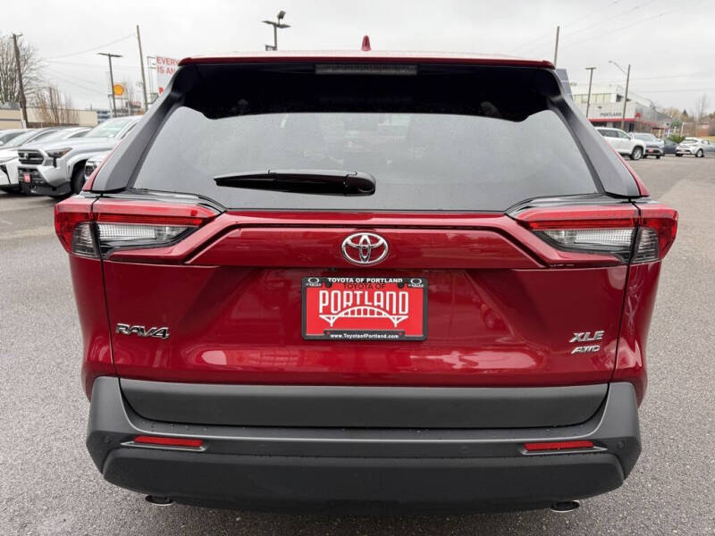 2025 Toyota RAV4 XLE Premium