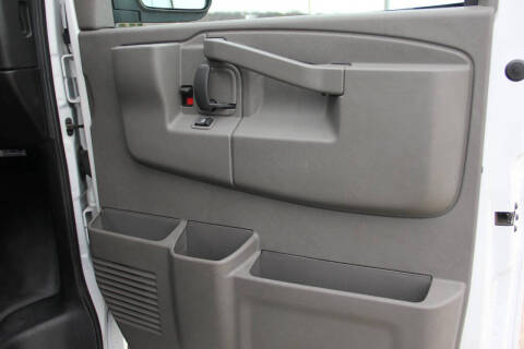 2022 Chevrolet Express 2500