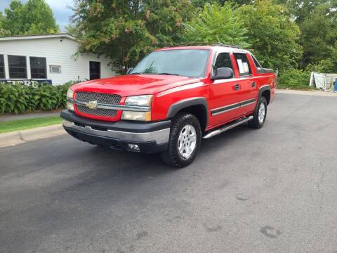 2004 Chevrolet Avalanche for sale at TR MOTORS in Gastonia NC