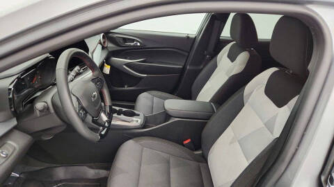 2025 Chevrolet Trax RS