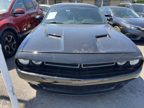 2015 Dodge Challenger SXT Plus
