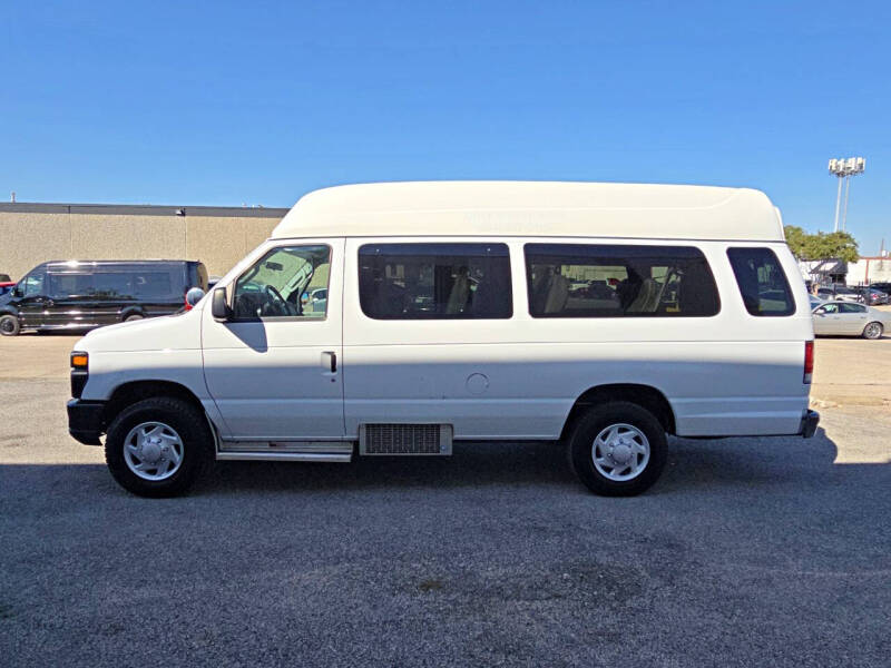 2013 Ford E-Series E-350 SD