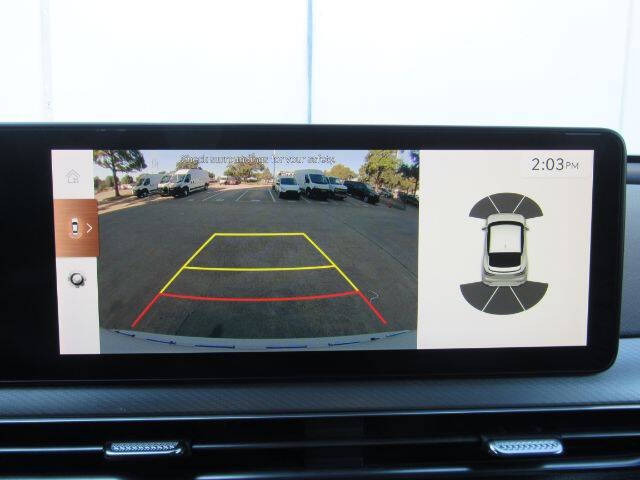 2024 Genesis GV60 Standard