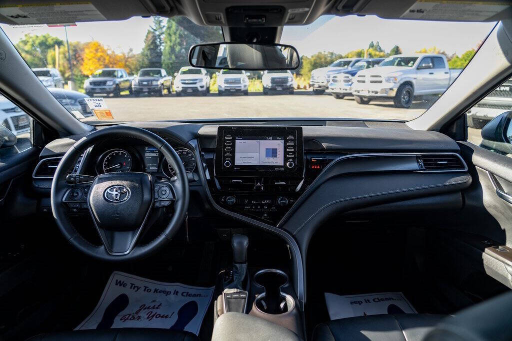 2024 Toyota Camry for sale at Auto Destination in Puyallup, WA