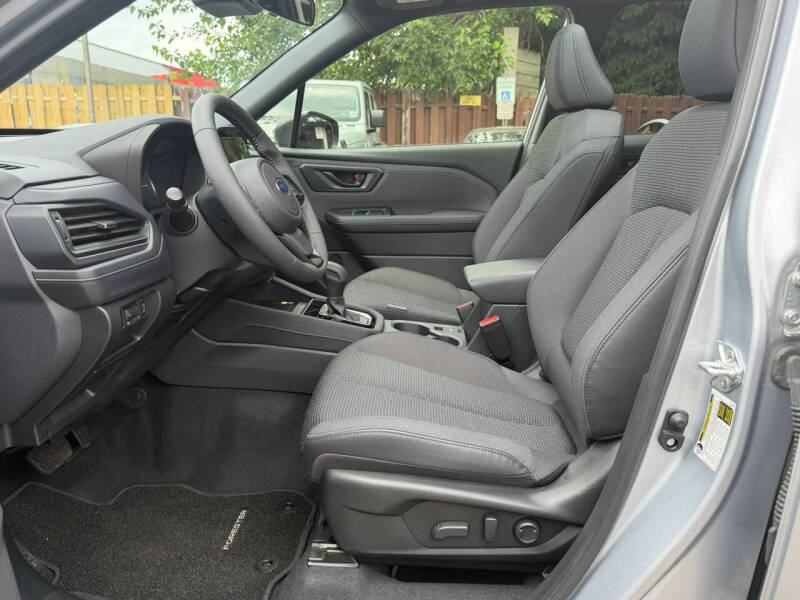 2025 Subaru Forester Premium
