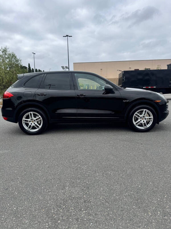 2013 Porsche Cayenne S Hybrid