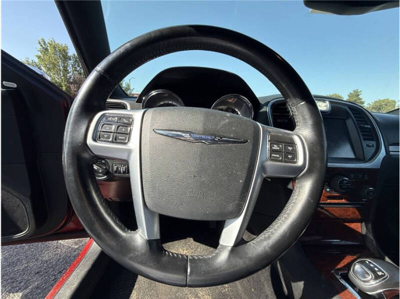 2012 Chrysler 300 Limited