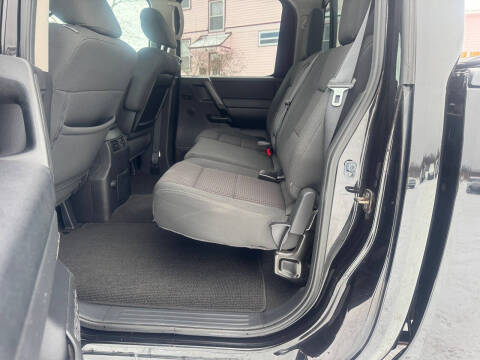 2012 Nissan Titan SV