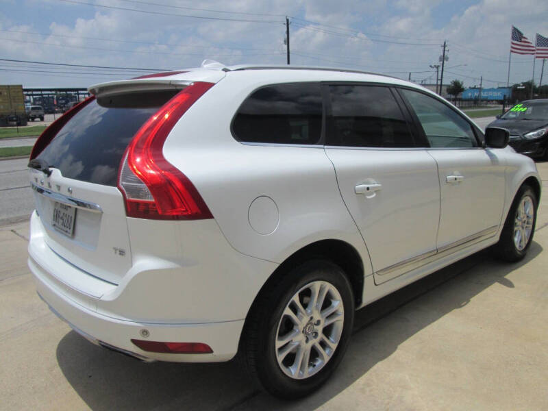 2015 Volvo XC60 T5 Drive-E Platinum