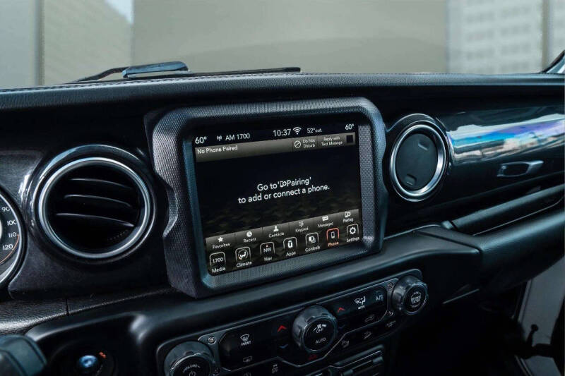 2020 Jeep Wrangler Unlimited Sahara Altitude