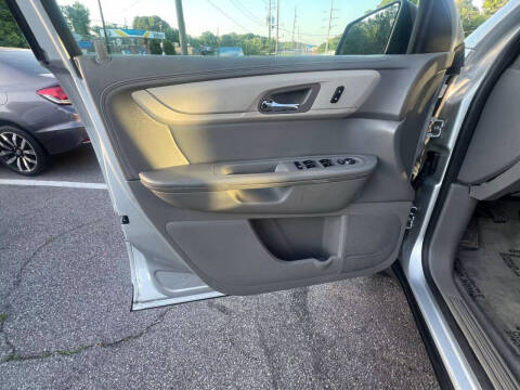 2017 Chevrolet Traverse LS