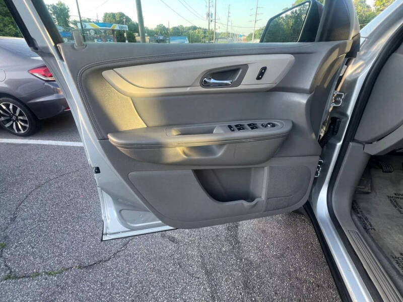 2017 Chevrolet Traverse LS