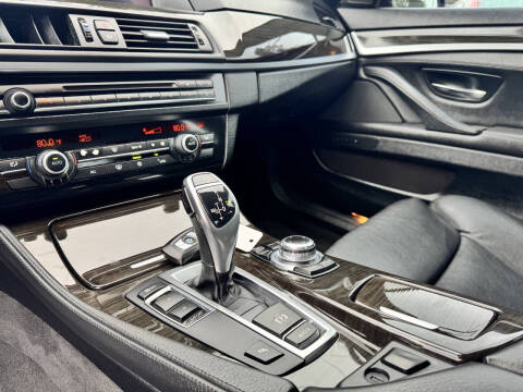 2012 BMW 5 Series 550i
