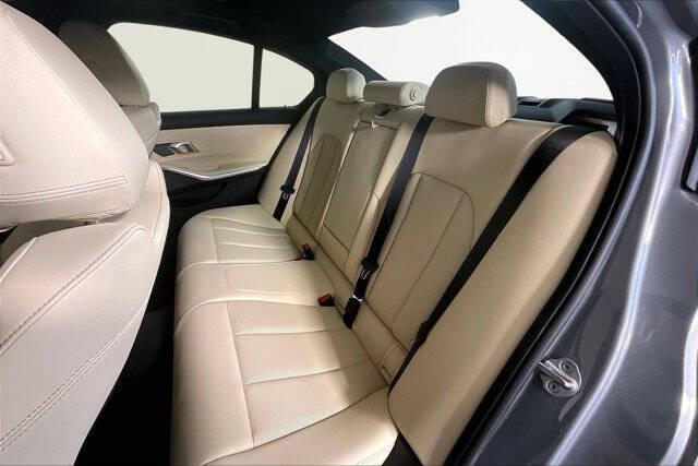 2025 BMW 3 Series 330i xDrive